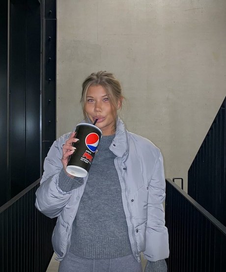 Linea Sindt onlyfans.