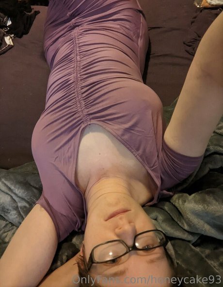 honeycake93 onlyfans nude porn
