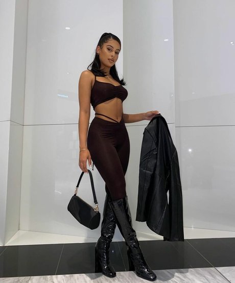 Flor De La Rosa onlyfans leaks xxx