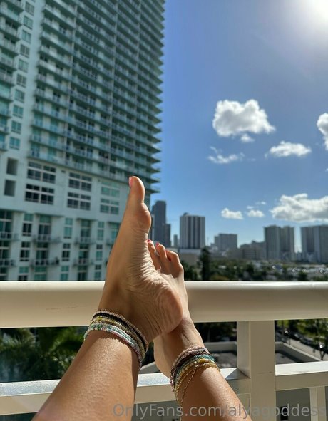 alyagoddess nudes onlyfans