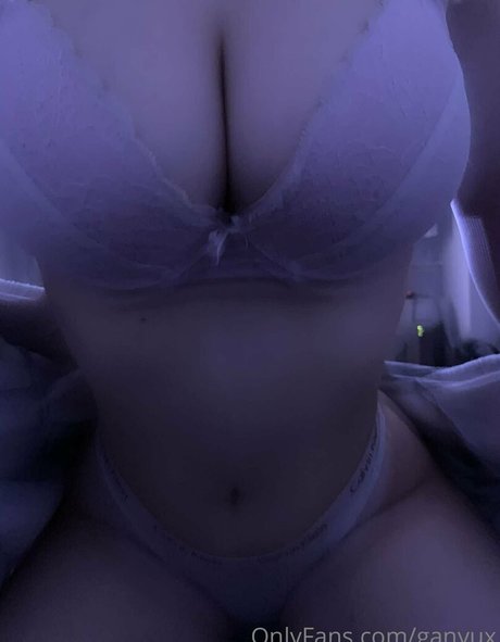 Ganyux onlyfans model photo
