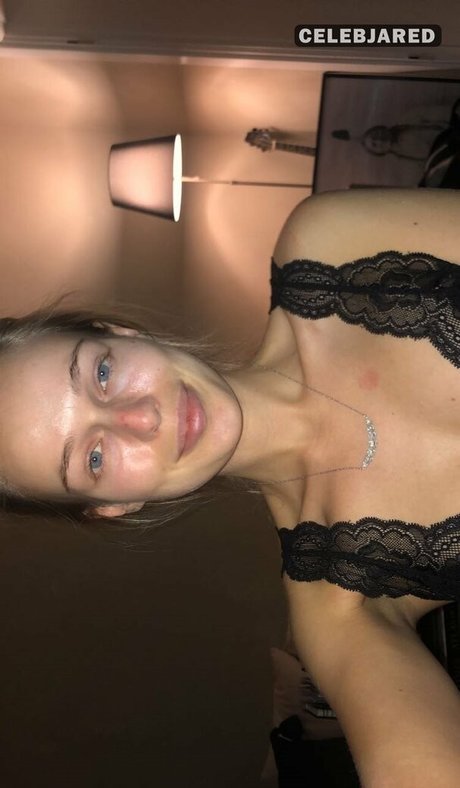Frederikke Bach onlyfans x