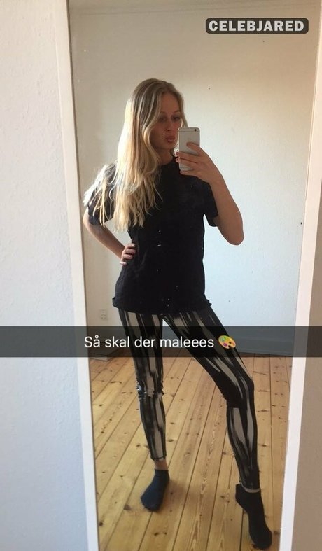 Frederikke Bach onlyfans porn leaked