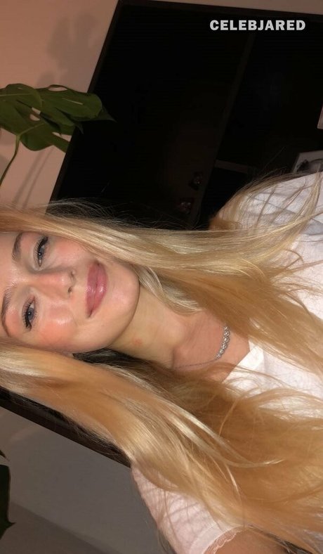 Frederikke Bach onlyfans leak porn