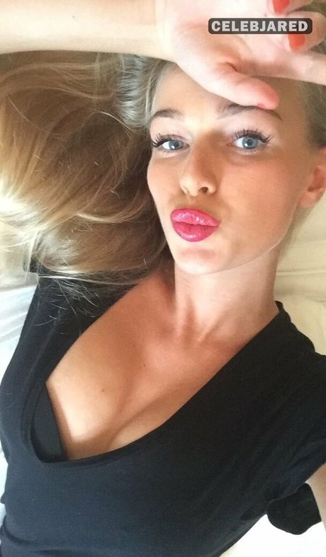Frederikke Bach onlyfans nude leak