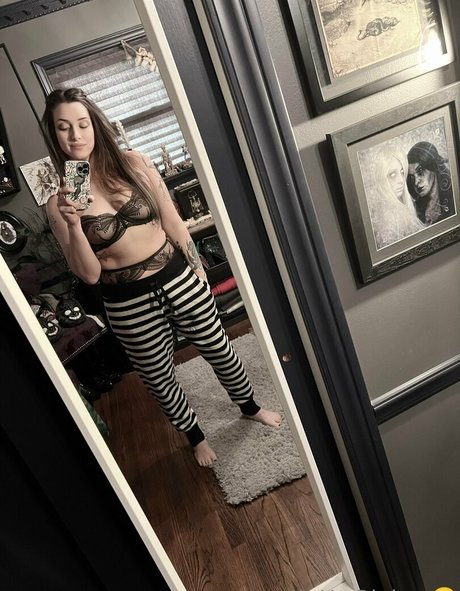 ripley1111 onlyfans nudes