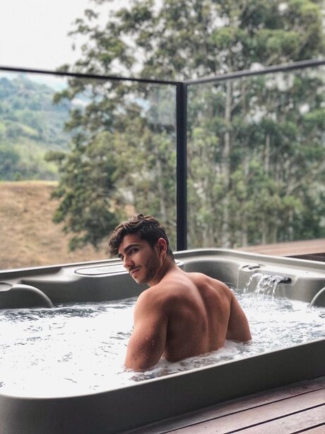 Juan Duque leaked onlyfans