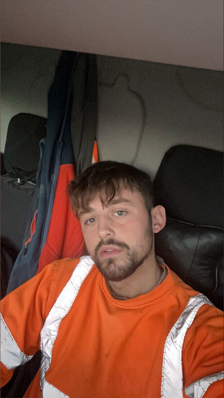 Hungtradiex strip onlyfans