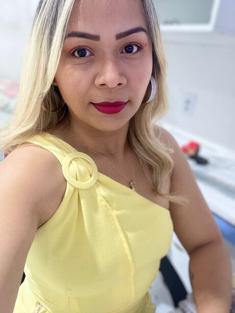 Danielle Martins Moraes onlyfans nudes porn