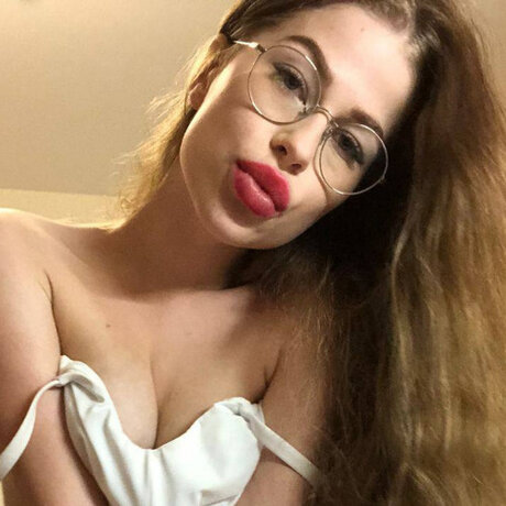 Sofy Lucky onlyfans creator