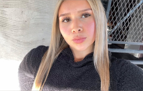 Mia Fern ndez V I P_ nude onlyfans pics