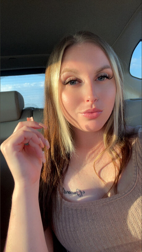 Badbitchbecky_ only fans leak