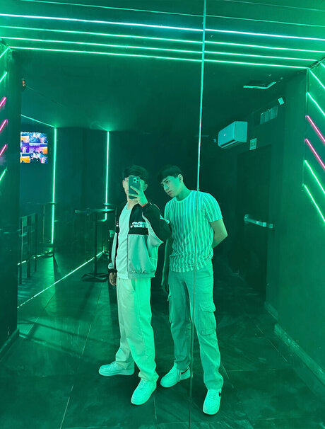 Danndro topless onlyfans