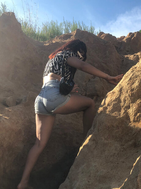 Ariana red_ leaked onlyfans pictures