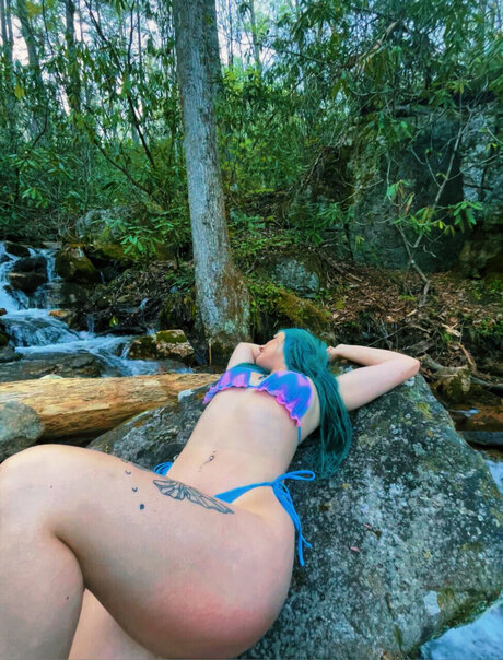 cupid bow_ onlyfans model