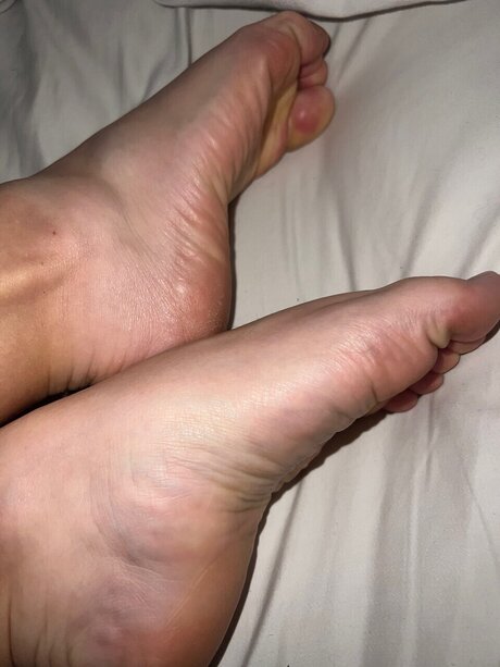 Itty Bitty Tiny Feet onlyfans leaked naked