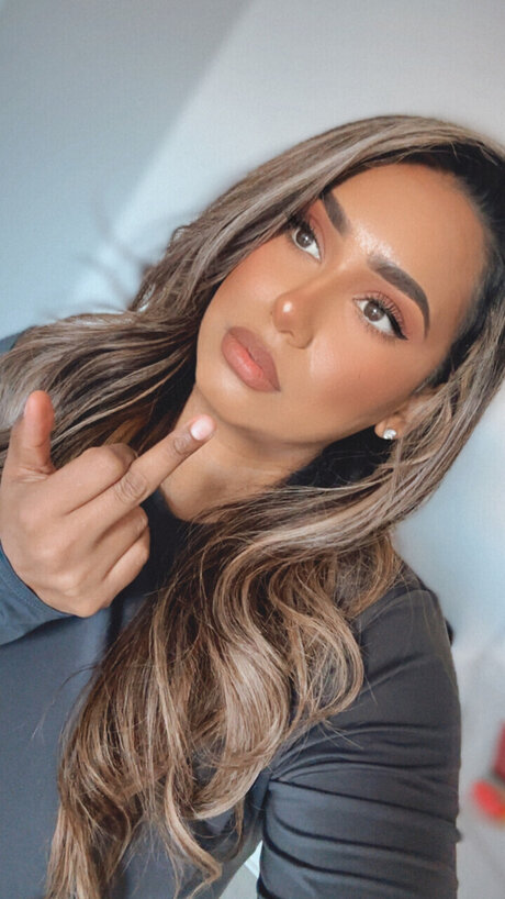 Goddess Lillyyy onlyfans model photos