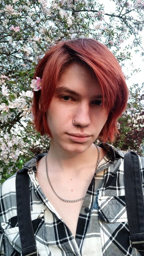 Daria Rain onlyfans strip tease