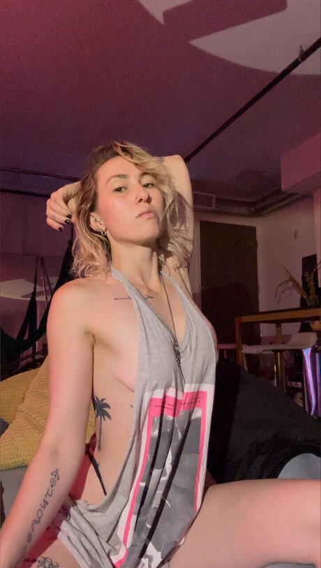 CaptainKK_ onlyfans model photos