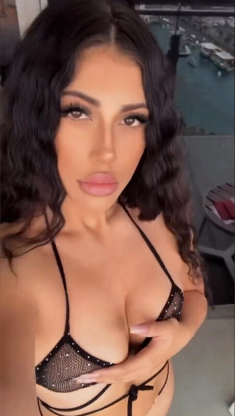 alexxxis onlyfans leak fuck