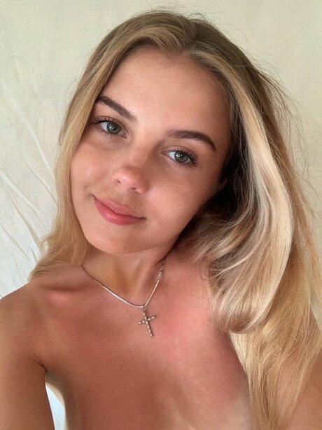 Amy Halls onlyfans naked