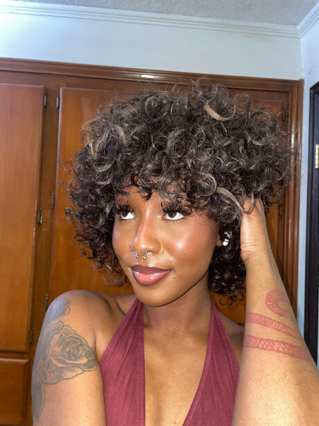 Angelface_ is on onlyfans