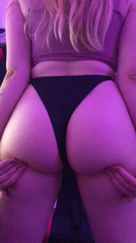 PinkyX onlyfans keak