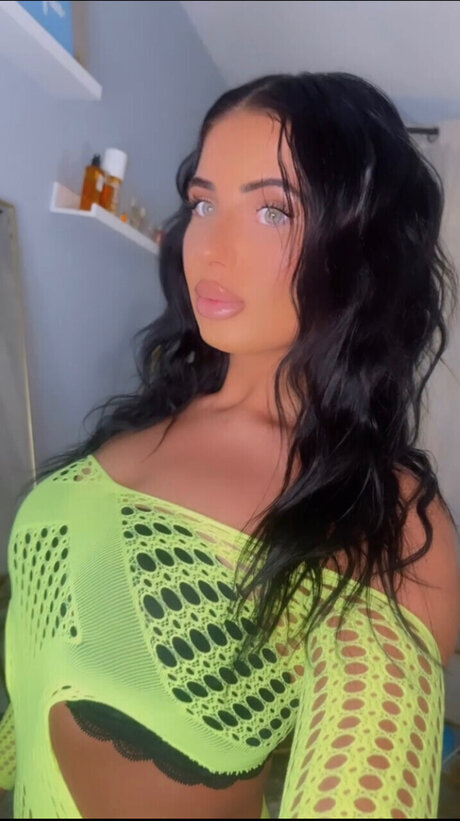 Wtfxisthathailee onlyfans leaked tits