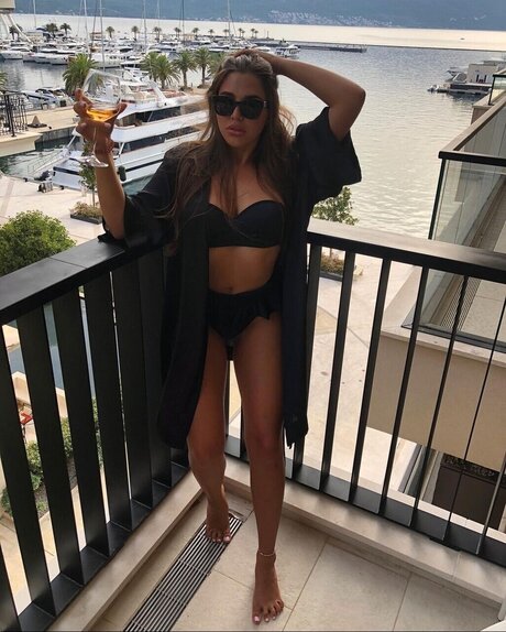 Helga Free onlyfans model images