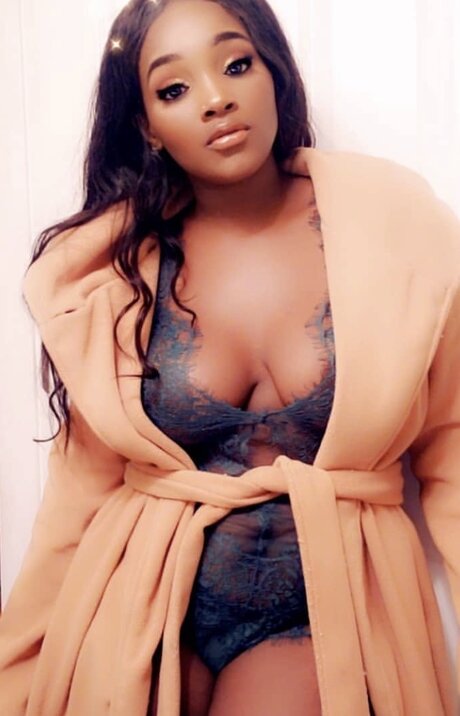 OnyXxx onlyfans naked