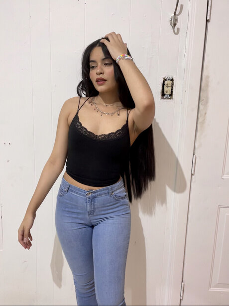 Melandia naked onlyfans pics