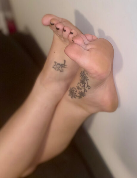 Naughty Foot Princess_ onlyfans nude photos