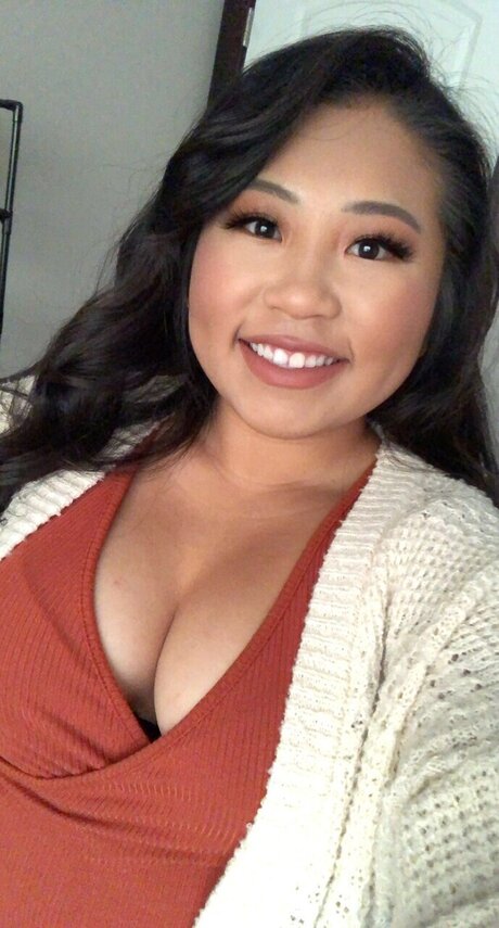 Nesheirs Moua onlyfans nudes porn