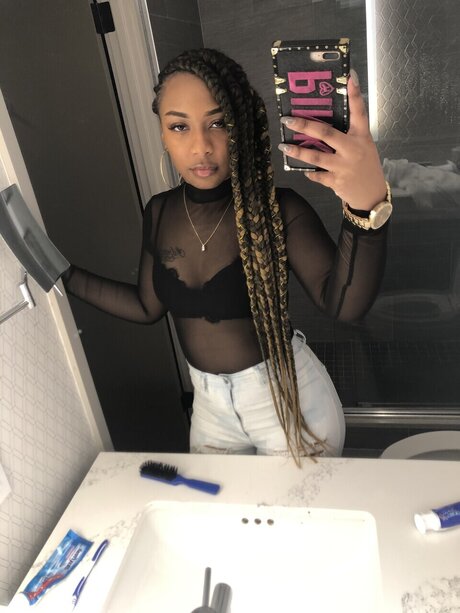 Kier Nichole onlyfans model