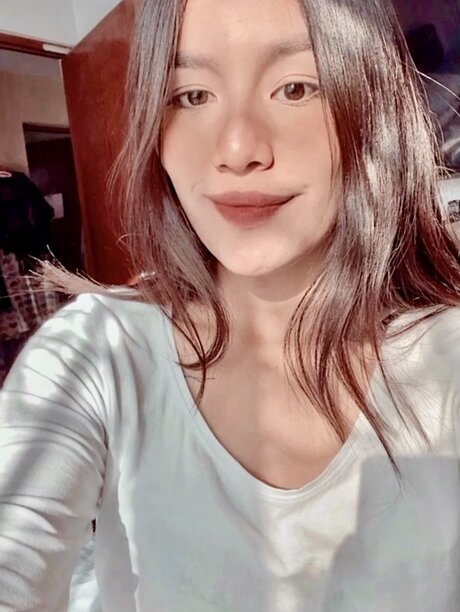 Nadine Oropeza onlyfans nude photos