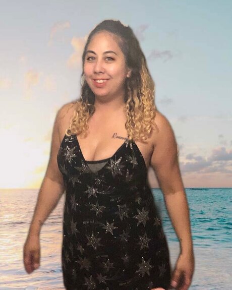 QueenLaLa onlyfans public photos