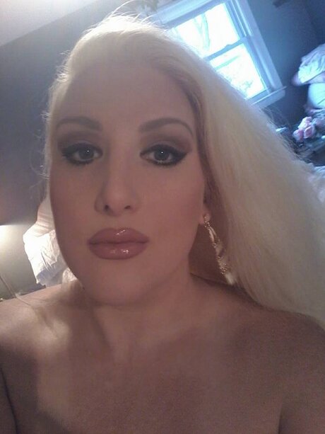 Sara Summer ass onlyfans