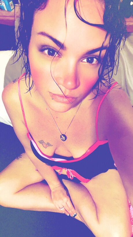 TwYsTeDLoVeR onlyfans posts