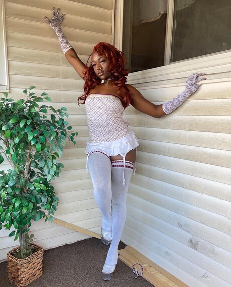 Own My Holes onlyfans free content