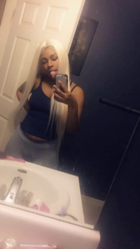 HoneyNut03_ only fans nude leaks