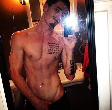 Monemovez nude onlyfans leaks