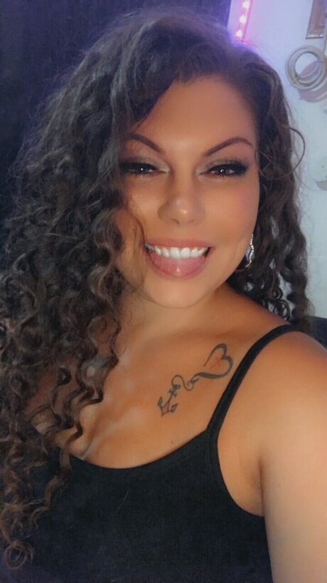 MontanaMontana onlyfans sextape leak