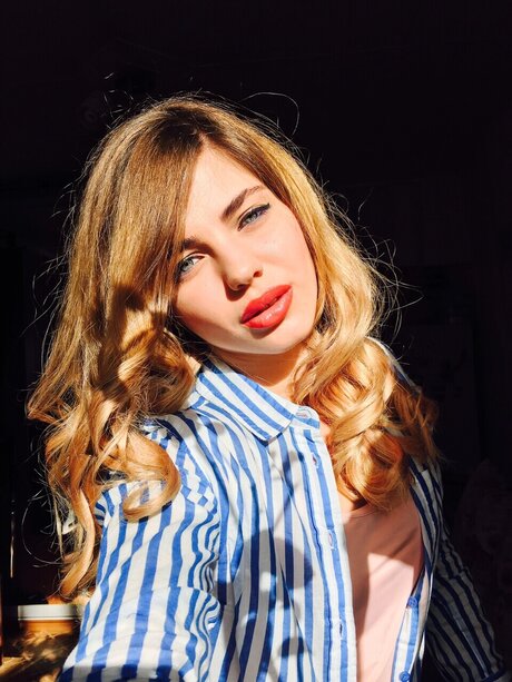 Cranberry only fans content