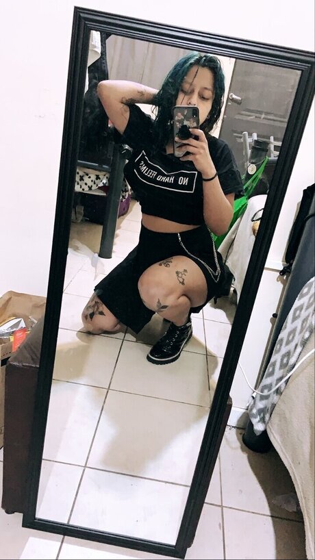 CAMILA SANTANDER onlyfans model images