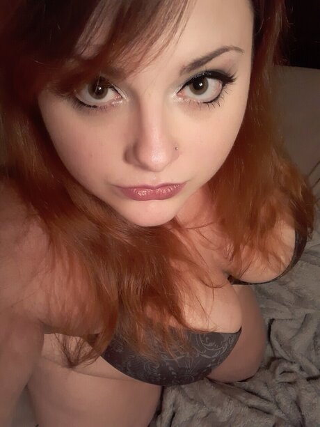 Adeline Thorne onlyfans leaj