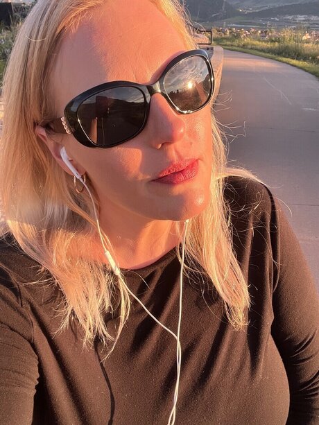 Lulibelles77 leaked only fans