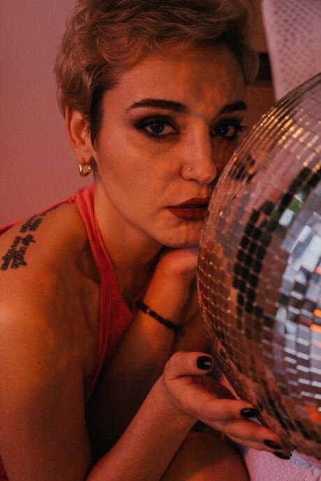 Karmelitta onlyfans posts