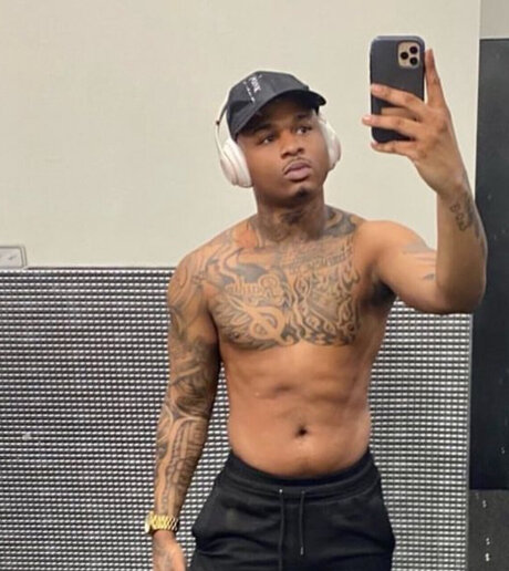 21_ onlyfans nude content