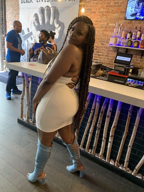 Madame Luscious nude onlyfans