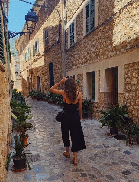 Madam Cuckoldress onlyfans photos